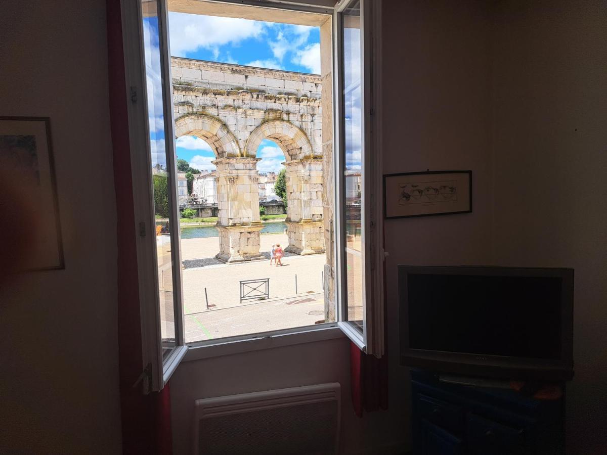 Loft Vue Imprenable Sur Le Vieux Saintes Apartman Kültér fotó